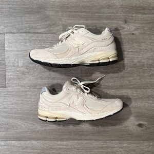 New Balance 2002R — Calm Taupe/Angora/Silver Metalic